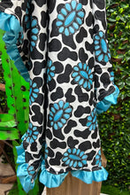 Load image into Gallery viewer, Cow  Blanket