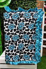 Load image into Gallery viewer, Cow  Blanket