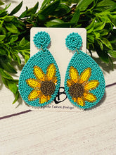 Load image into Gallery viewer, Arabela Sunflower earrings