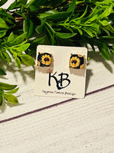 Load image into Gallery viewer, Yoa Sunflower earrings