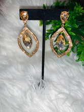 Load image into Gallery viewer, Larissa Earrings