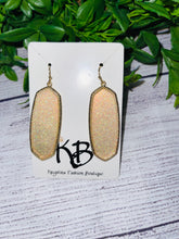 Load image into Gallery viewer, Yami earrings