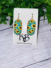 Load image into Gallery viewer, Dominic sunflower earrings